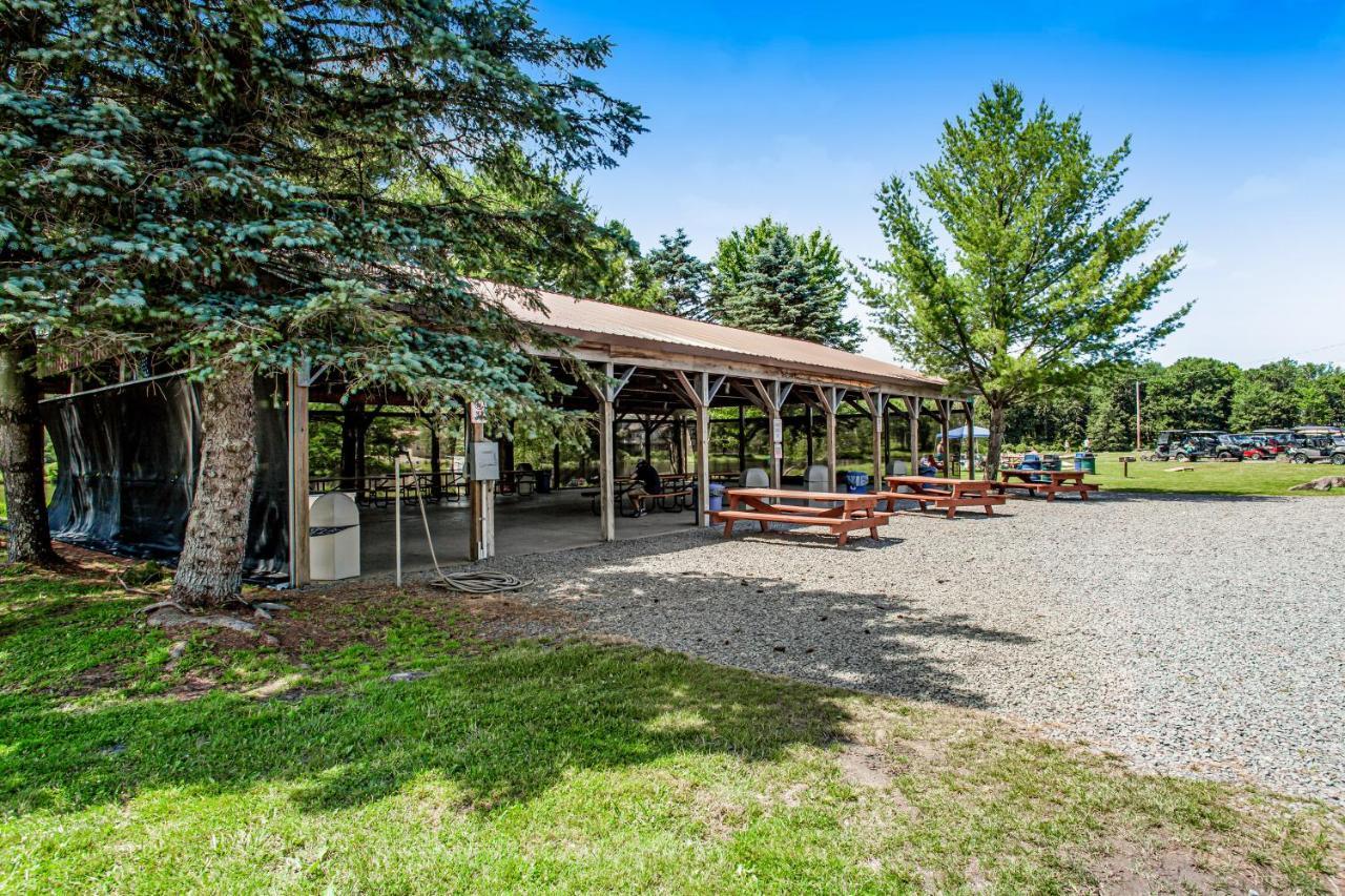 Friendship Lodge Pocono Lake Екстериор снимка